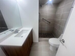 8500 Sunrise Lakes Blvd in Sunrise, FL - Building Photo - Building Photo