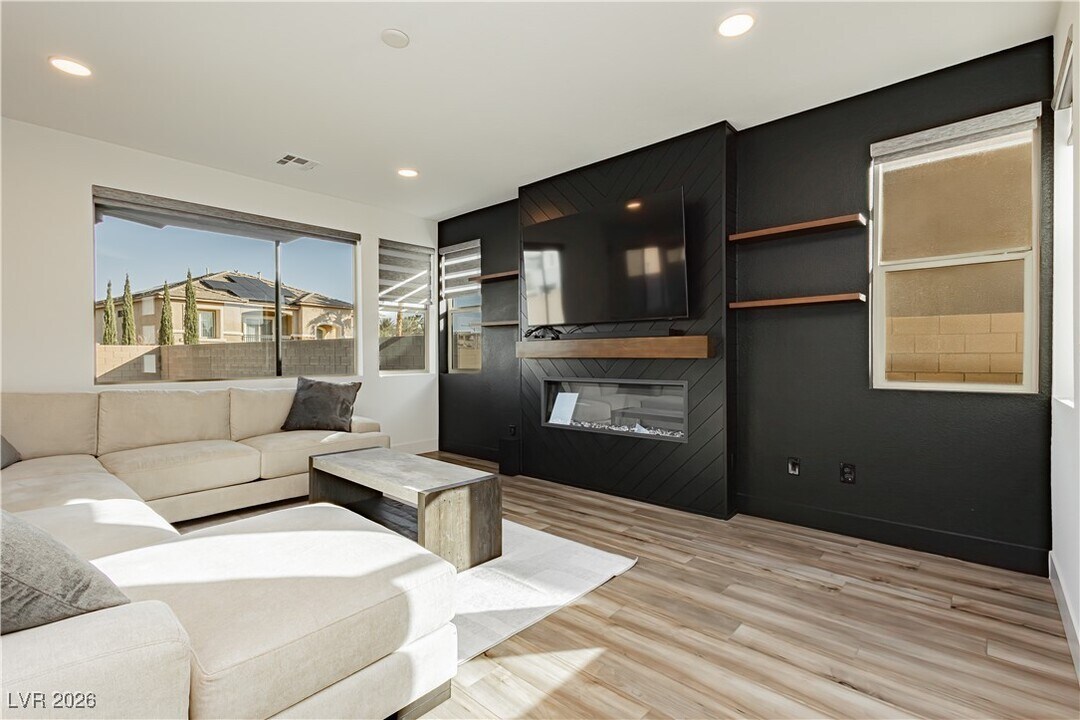 6124 Redstone Hls Dr in Las Vegas, NV - Building Photo