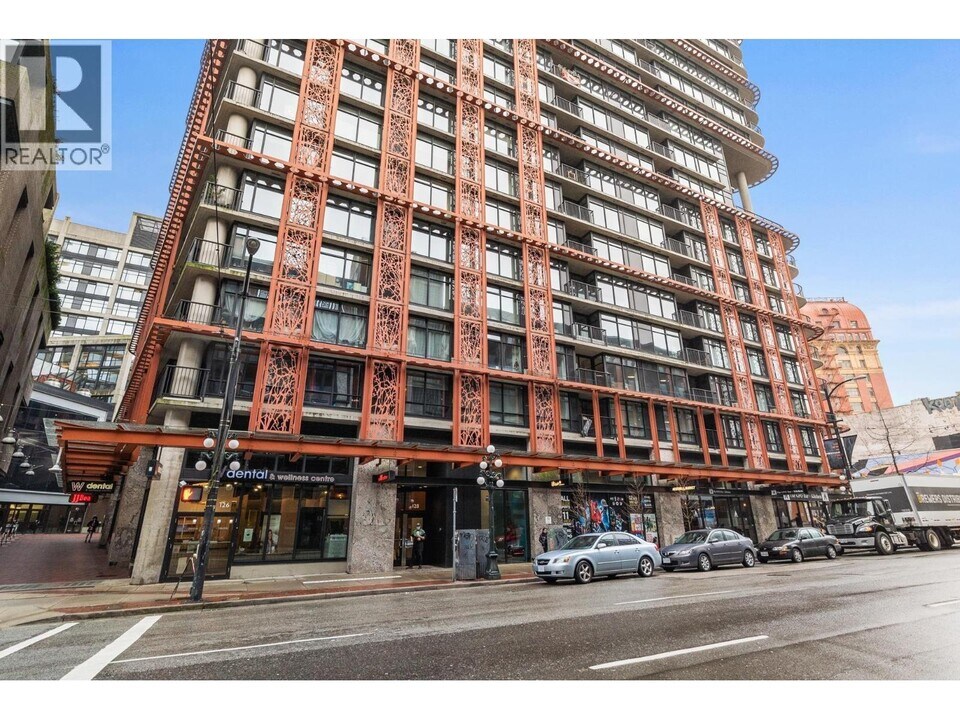 128 W Cordova St in Vancouver, BC - Building Photo