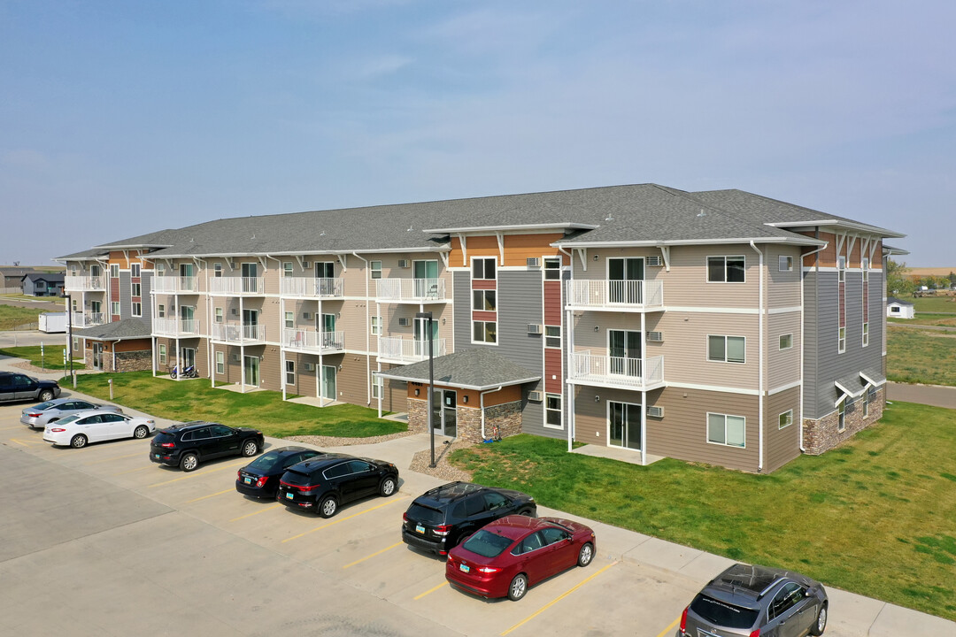 Prairie Winds Apartments in Dickinson, ND - Building Photo