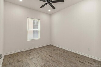 900 E Redbud Ave in McAllen, TX - Building Photo - Building Photo