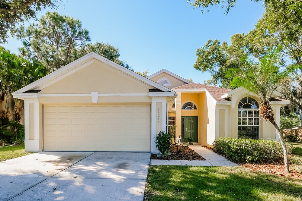 28246 Tall Grass Dr in Zephyrhills, FL - Foto de edificio