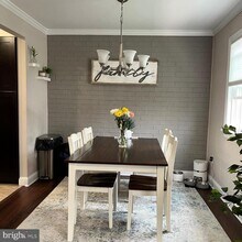 711 Yardley Commons in Yardley, PA - Building Photo - Building Photo