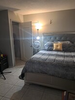 6771 Freedom St in Hollywood, FL - Building Photo