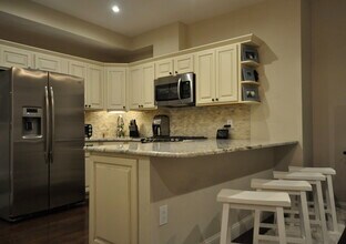 591 Beacon St, Unit 1 in Boston, MA - Building Photo - Building Photo