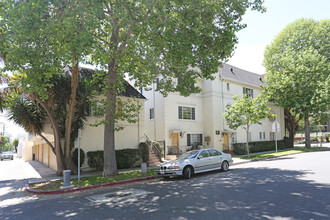 200 S Spalding Dr in Beverly Hills, CA - Building Photo - Building Photo