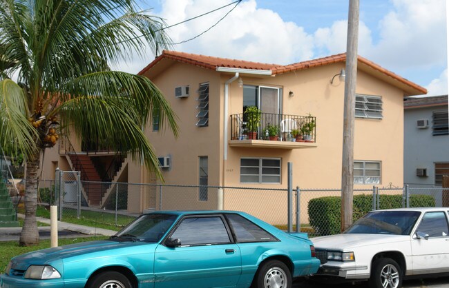 2027 SW 3rd St in Miami, FL - Building Photo - Building Photo