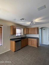 2327 W Running Deer Trl in Phoenix, AZ - Building Photo - Building Photo