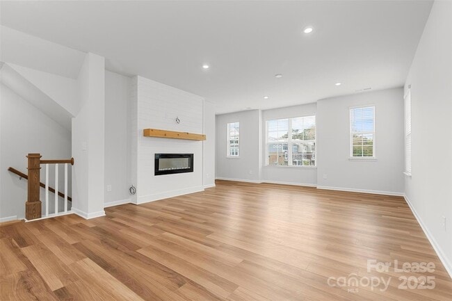 10138 Hemingway Pl, Unit 215 in Charlotte, NC - Building Photo - Building Photo