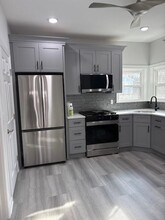 146 W 30th St in Bayonne, NJ - Foto de edificio - Building Photo