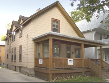 8 N Broom St in Madison, WI - Foto de edificio