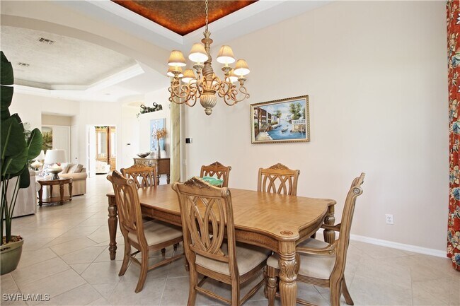 1901 Winding Oaks Way in Naples, FL - Building Photo - Building Photo