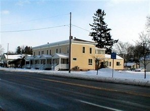 402 E Ludington Ave in Ludington, MI - Building Photo - Building Photo