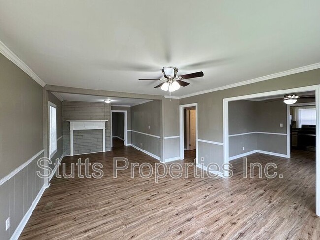 507 Pittsburgh Ave in Sheffield, AL - Foto de edificio - Building Photo