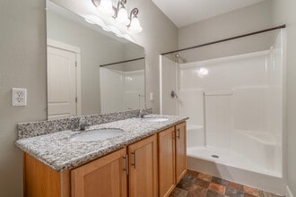 Aspen Grove Apartments in Salem, OR - Foto de edificio - Interior Photo