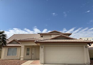 8565 W Tuckey Ln in Glendale, AZ - Building Photo - Building Photo