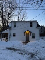 14 Uncle Sams Ln, Unit 16 uncle sam lane in South Kingstown, RI - Building Photo