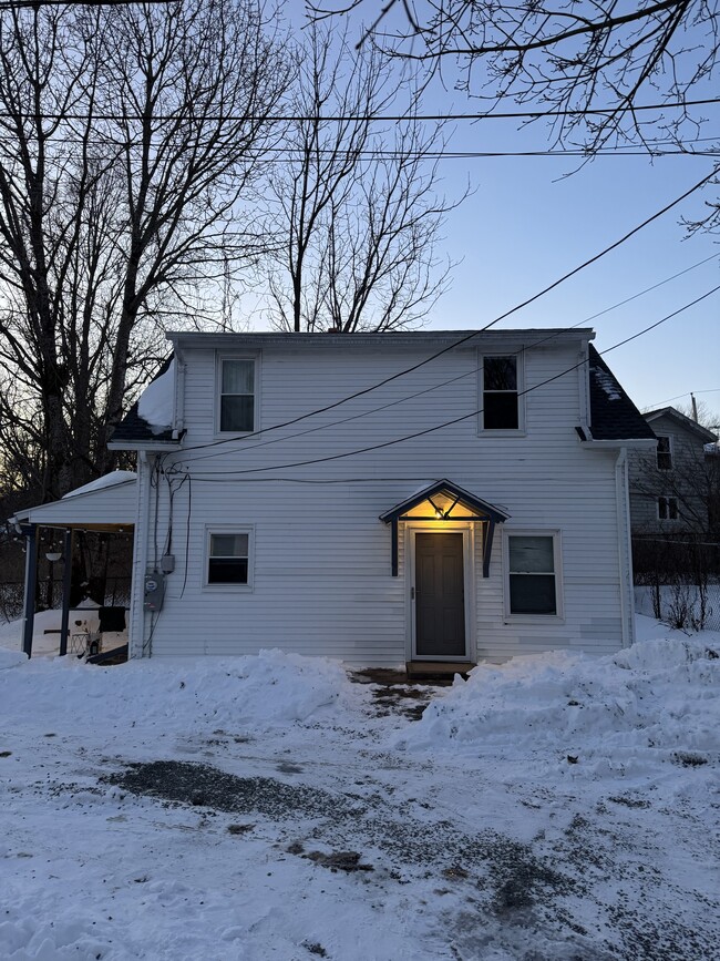 14 Uncle Sams Ln, Unit 16 uncle sam lane