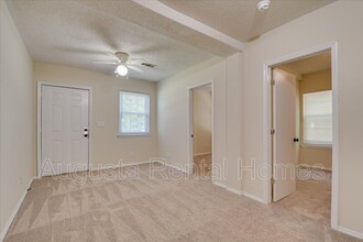 2124 Bayvale Rd in Augusta, GA - Building Photo - Building Photo