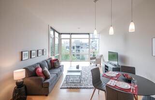 1255 NW 9th Ave in Portland, OR - Building Photo