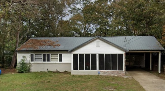 property at 3056 Farcott St