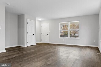 1024 Collings Ave in Oaklyn, NJ - Foto de edificio - Building Photo