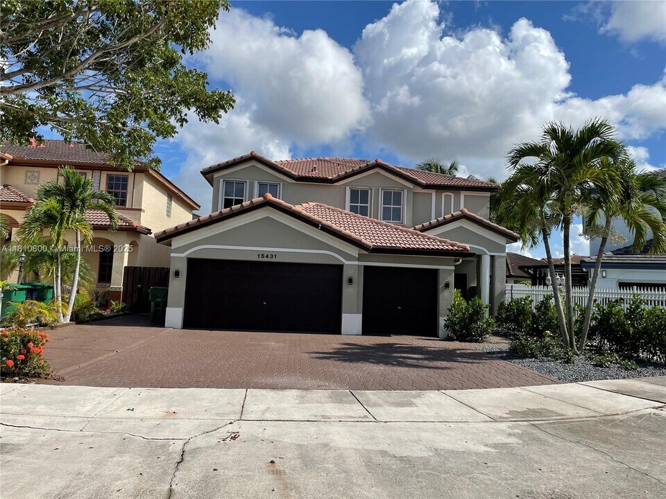15431 SW 39th Terrace in Miami, FL - Building Photo