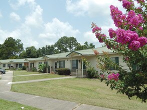 Bayview Estates in Orange Beach, AL - Foto de edificio - Building Photo