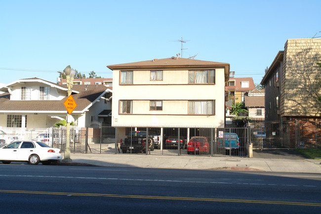 263-265 S Rampart Blvd in Los Angeles, CA - Foto de edificio - Building Photo