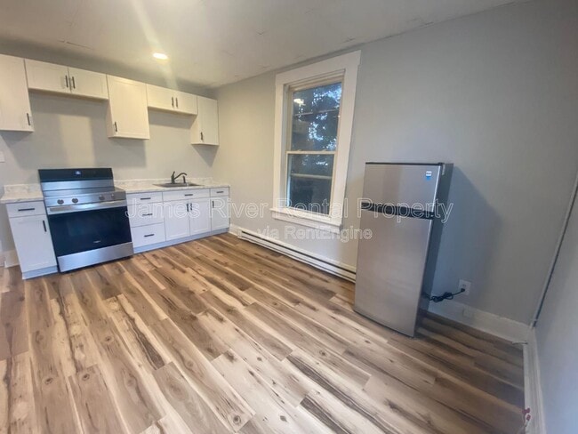 1009 4th St in Lynchburg, VA - Foto de edificio - Building Photo