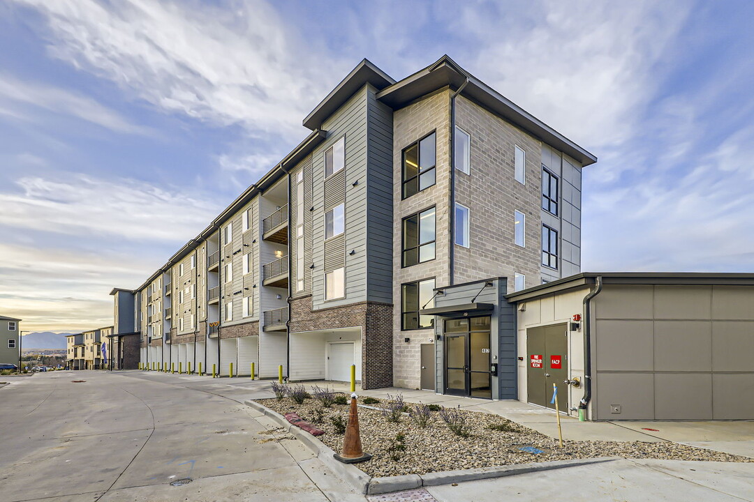 487 Interlocken Blvd, Unit #403 in Broomfield, CO - Foto de edificio