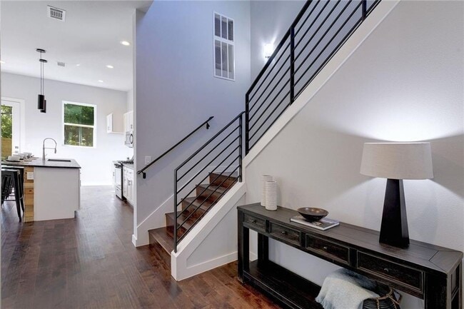 6405 Chesterfield Ave in Austin, TX - Building Photo - Building Photo