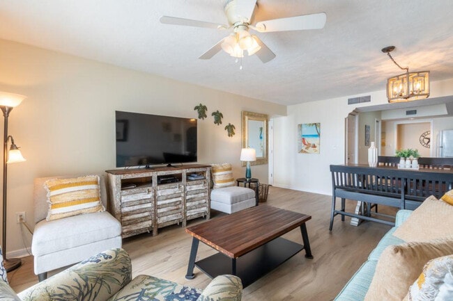 969 W Beach Blvd in Gulf Shores, AL - Building Photo - Building Photo
