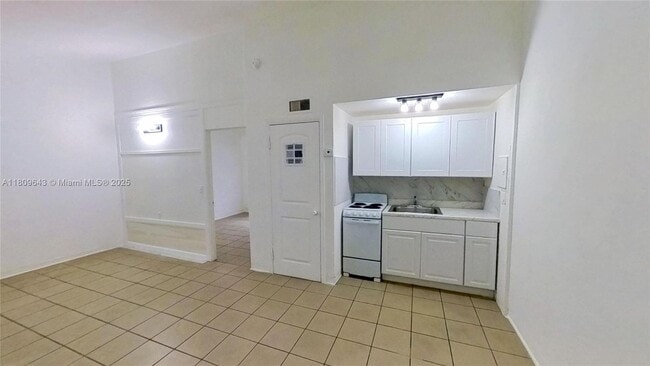 property at 840 SW 7th St
