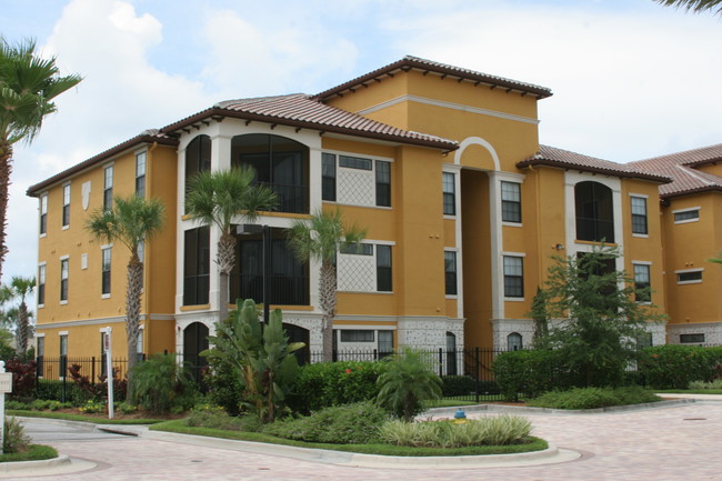 Serenata in Sarasota, FL - Foto de edificio - Building Photo