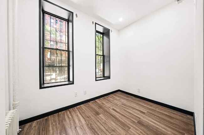 439 W 46th St in New York, NY - Building Photo - Building Photo