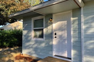 2102 W 28th St in Vancouver, WA - Building Photo - Building Photo