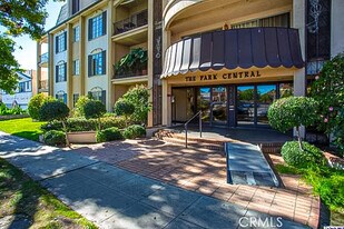 215 N Kenwood St, Unit 201 in Glendale, CA - Building Photo