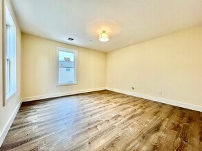 13 Dalby St in Newton, MA - Building Photo - Building Photo