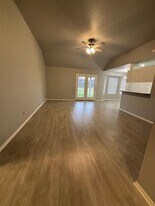 4300 Maggie Dr in Killeen, TX - Building Photo