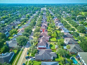 820 Portsmouth Dr in Pearland, TX - Building Photo - Building Photo