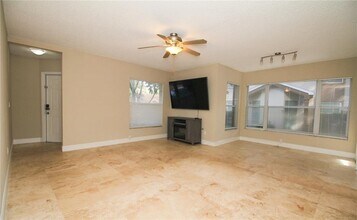 5452 E Michigan St in Orlando, FL - Building Photo - Building Photo