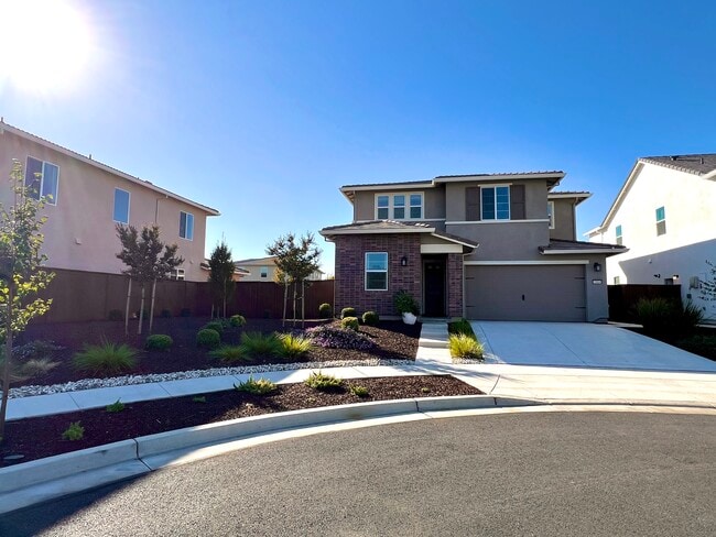 2004 Baker Pl in Woodland, CA - Building Photo - Building Photo