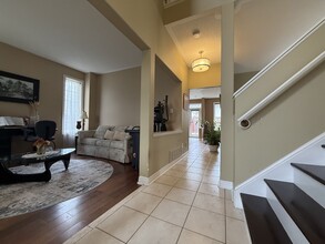 7071 Baskerville Run in Mississauga, ON - Building Photo - Building Photo