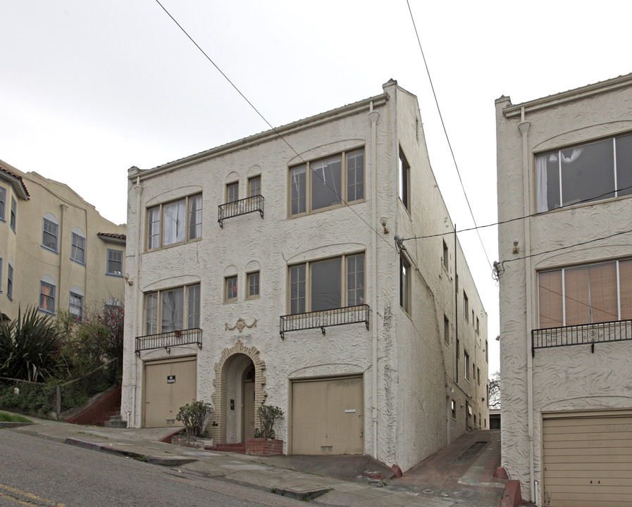 617 Brooklyn Ave in Oakland, CA - Building Photo