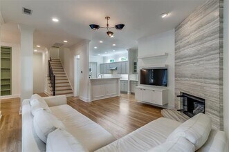 3179 Armstrong Ave in Dallas, TX - Building Photo - Building Photo