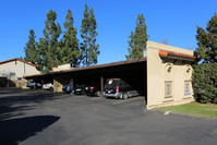 Willows in El Cajon, CA - Foto de edificio - Building Photo