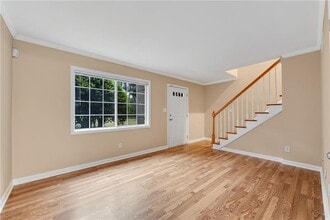 6940 Roswell Rd in Atlanta, GA - Building Photo - Building Photo