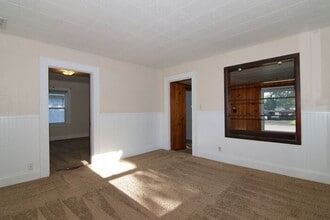 1051 E Edwards Ave in Indianapolis, IN - Building Photo - Building Photo