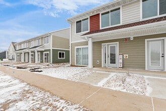 940 Canter Dr in Madison, WI - Building Photo - Building Photo